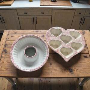 Heart Shaped Sponged Red Stoneware Muffin Baker and Bake pan